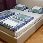 Centar Lux * Τούζλα