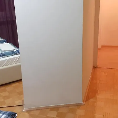 Centar Lux 투즐라
