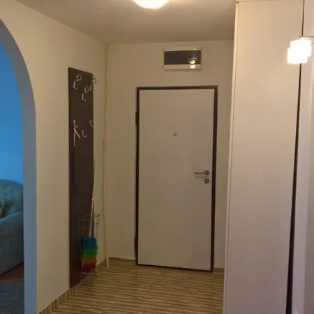 شقة Centar Lux توزلا